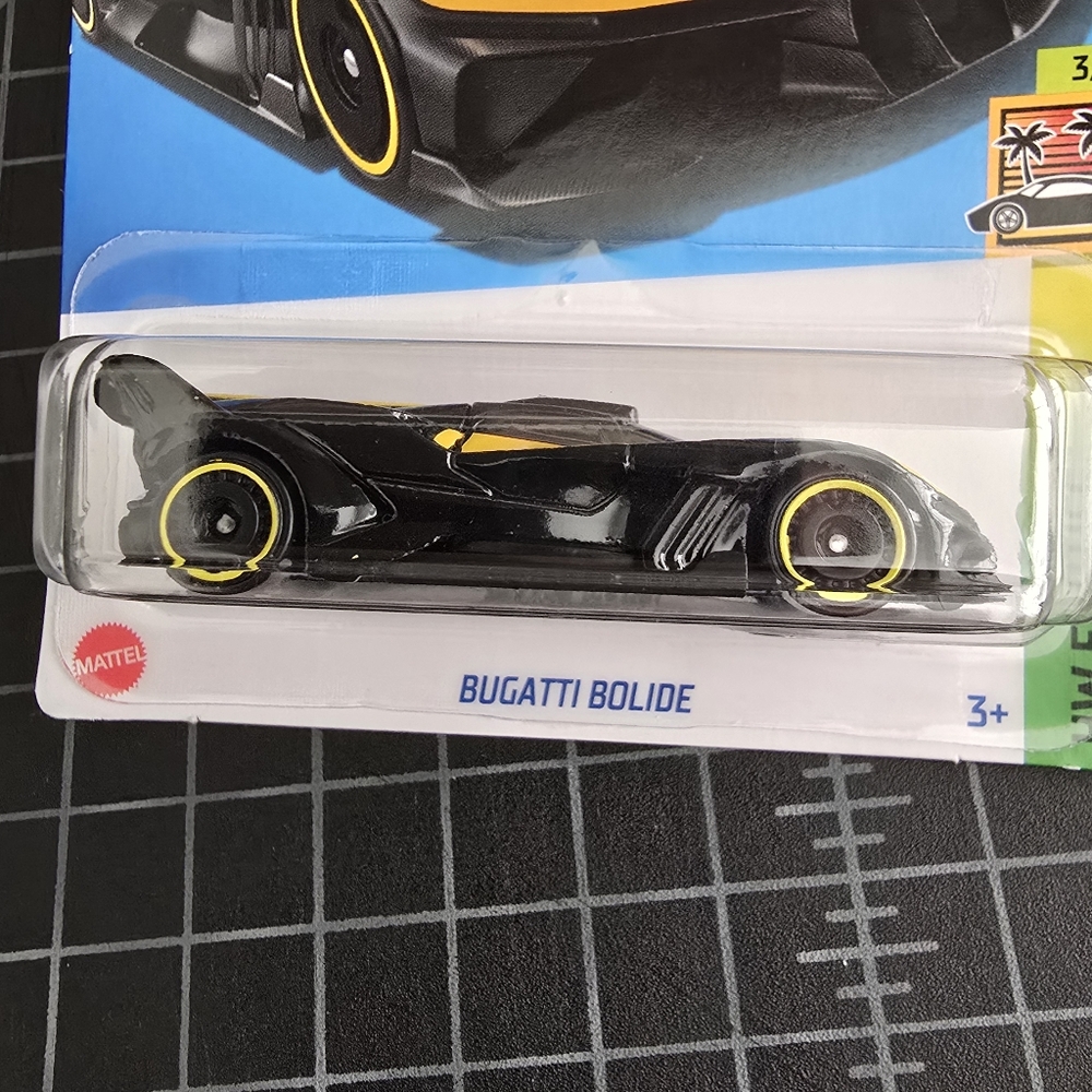 MATTEL HOT WHEELS 2024 BUGATTI BOLIDE - BLACK/ YELLOW - Picture 2 of 7